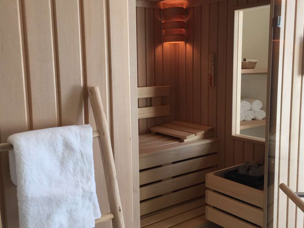 Escapade détente à 5min de la plage avec bains à remous privatif - 4* - 26