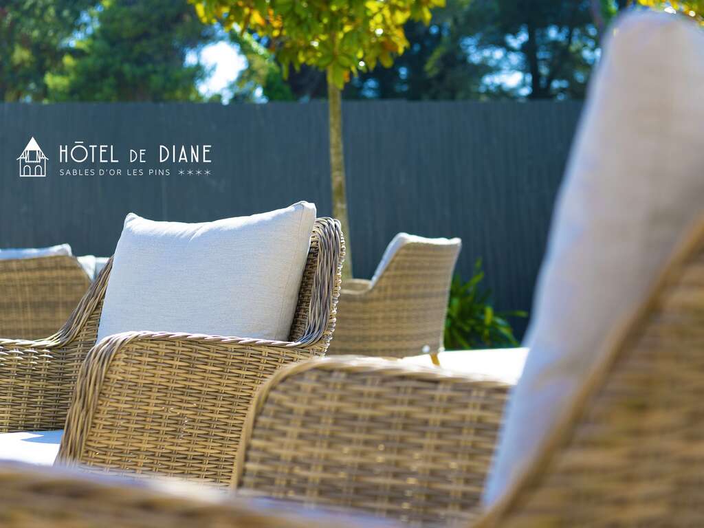 Escapade détente à 5min de la plage avec bains à remous privatif - 4* - 23