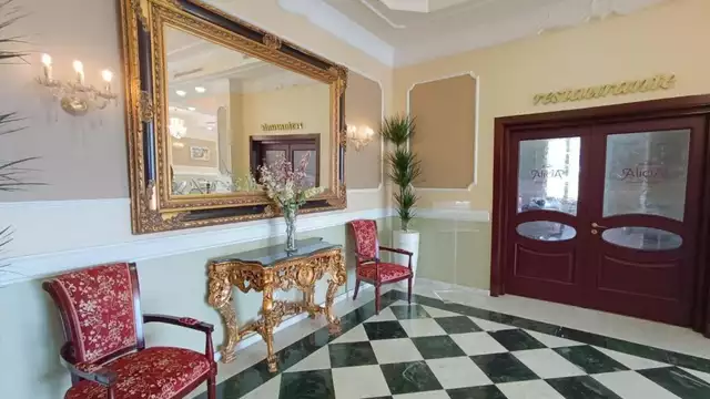 Escapada romántica en suite presidencial en Albacete