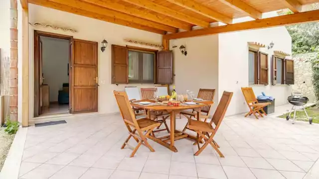 Soggiorno ad Alcamo, in Sicilia, per due persone in una villetta vista mare