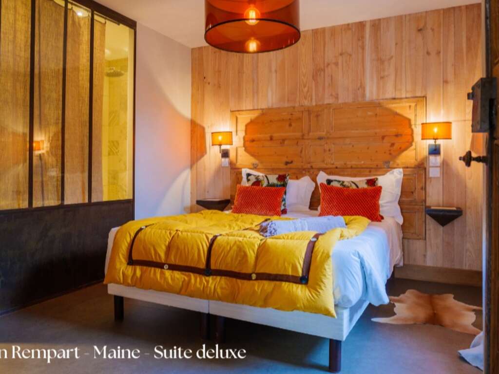 Séjour en suite romantique dans la tour du château de Candes - 4* - 5