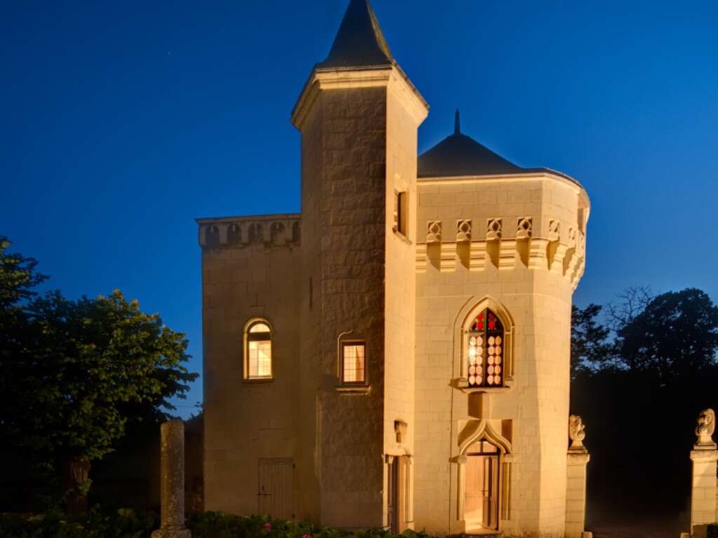 Séjour en suite romantique dans la tour du château de Candes - 4* - 4