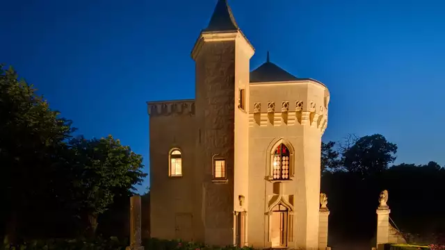Séjour en suite romantique dans la tour du château de Candes