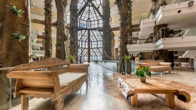 Holiday World Polynesia Hotel