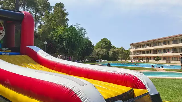 Disfruta en un bonito Aparthotel de la Costa Brava