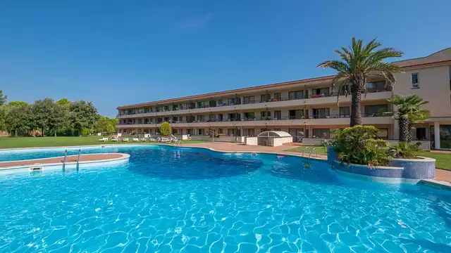 Disfruta en un bonito Aparthotel de la Costa Brava