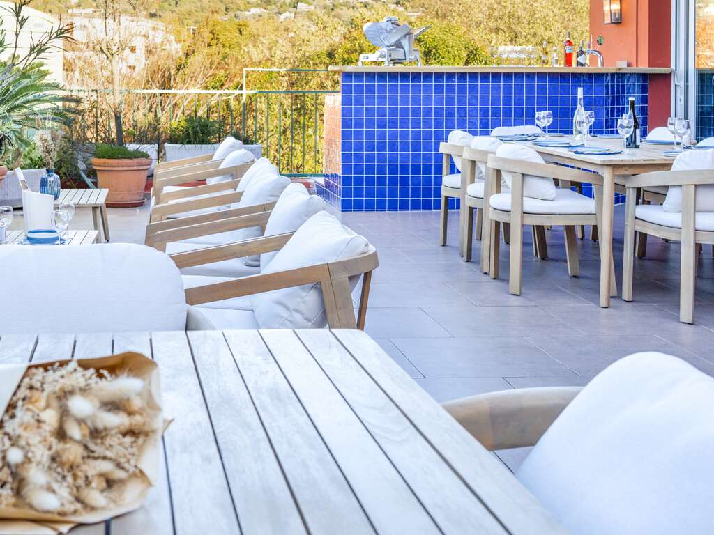 Weekend Romantique dans un village provençal aux portes de Cannes - 3* - 4