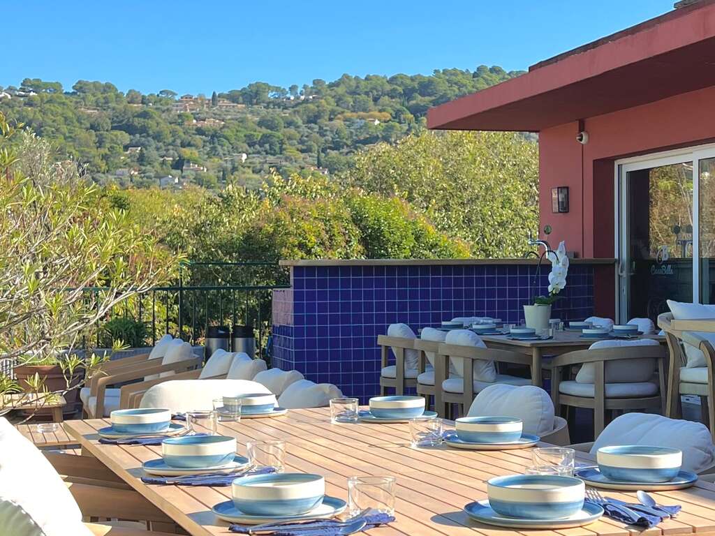 Weekend Romantique dans un village provençal aux portes de Cannes - 3* - 9