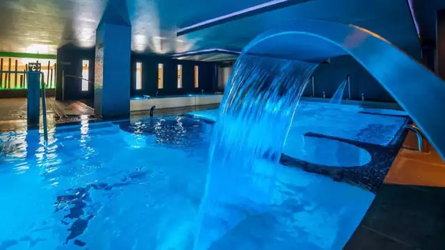 Escapada relax en Albir con circuito spa, media pensión y botella de cava