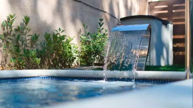 Fuga in suite superior con jacuzzi e piscina privata