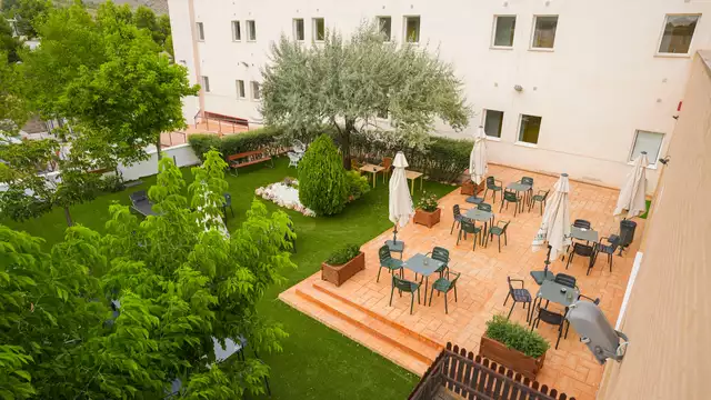 Escapada relax en Caravaca con botella de cava y salida tardía