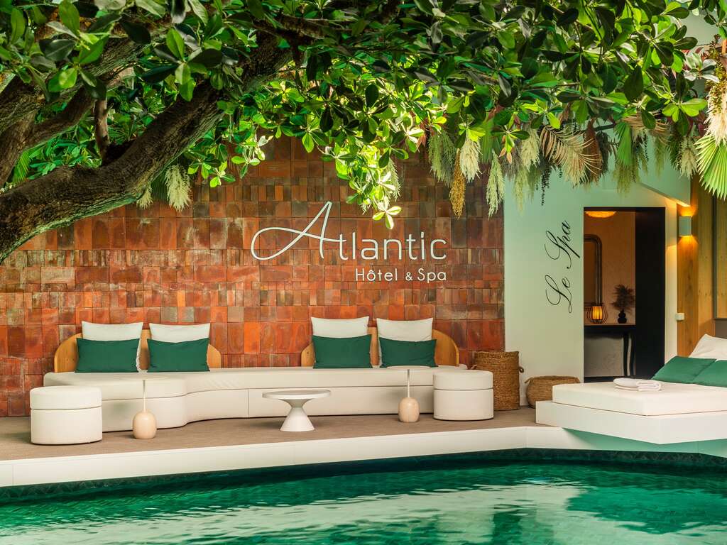 Plaisir Des Sens Devant L'atlantique : Dîner Et Spa Aux Sables D'olonne - 4* (ref 14992)