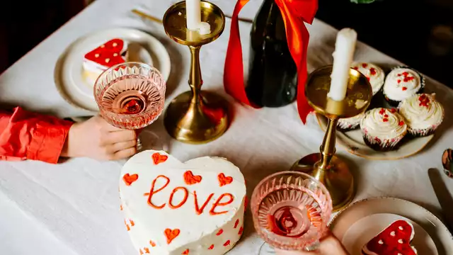 Weekend vicino a Barcellona in camera superior con cena romantica, spumante e parcheggio inclusi