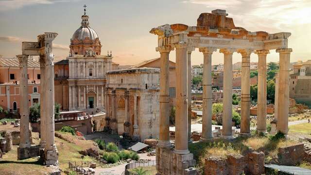 Visita Roma in camera tripla all'Hotel Domidea: comfort e posizione strategica