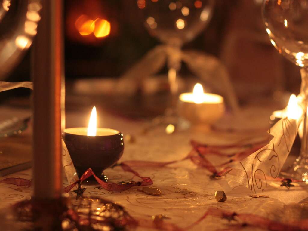 Escapade en Amoureux en Bourgogne avec Dîner, bulles et Spa - 4* - 17