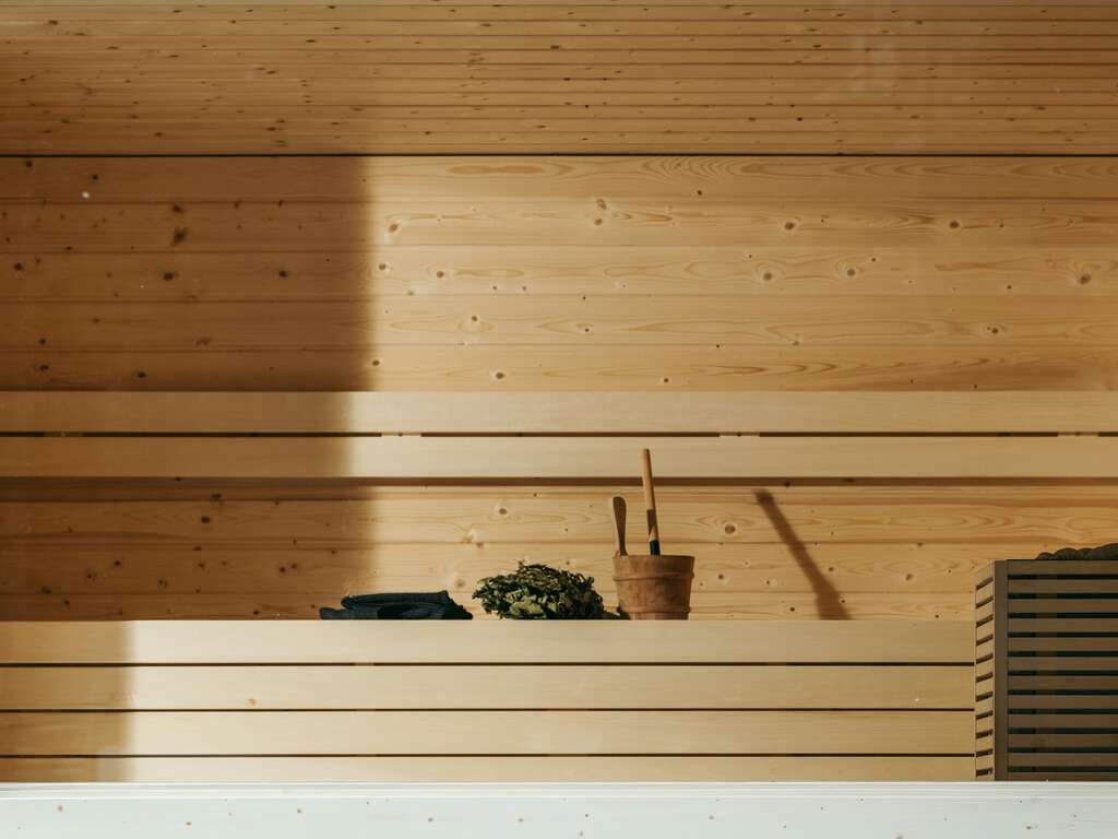 Immersion Romantique en Bourgogne : Nuitée au Coeur des Vignes avec Dégustation de Vins - 4* - 16