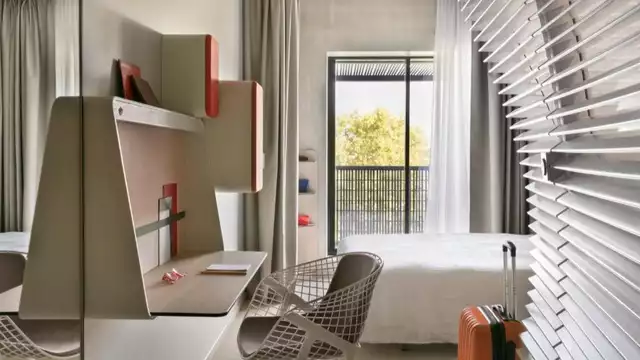 Design e benessere nel cuore di Strasburgo con aperitivo regionale e snack offerti ogni sera