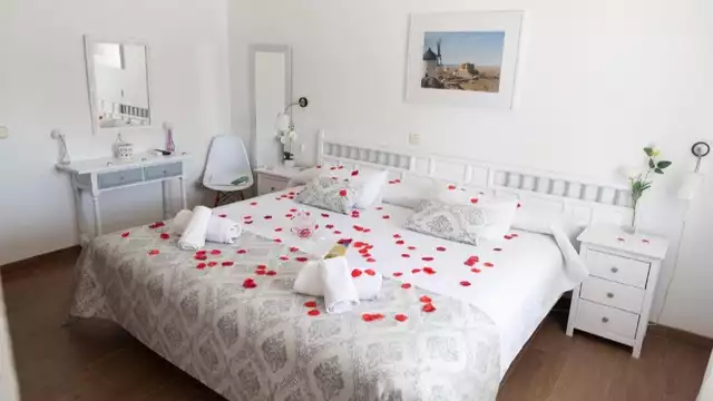 Découvrez Consuegra et ses moulins dans un hôtel de charme