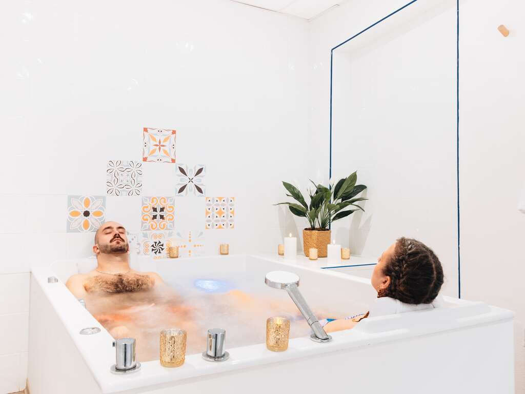 Séjour détente au spa et séance de bains à remous privé à 2h de Toulouse et de Montpellier - 3* - 51