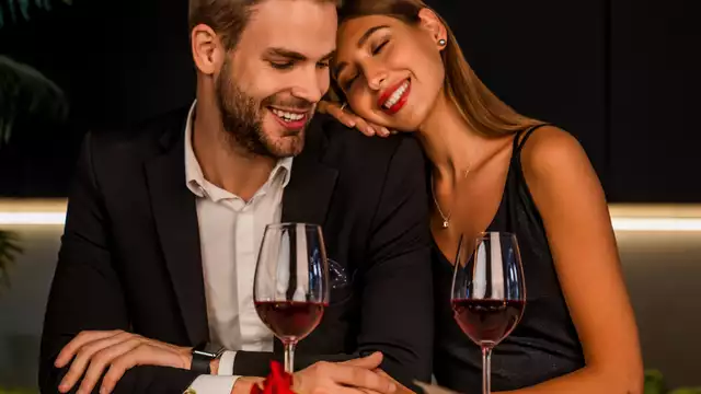 Escapade Romantique dans la sierra de tejada, avec petit-déjeuner, bouteille de vin et chocolats inclus
