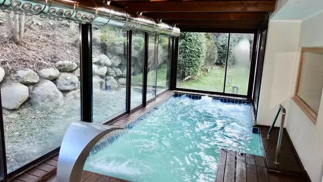 Découvrez les Pyrénées dans une suite, avec dîner