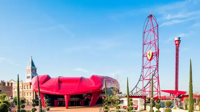 ¡Planazo en familia! Entradas a PortAventura Park y Ferrari Land con hotel en Salou en media pensión