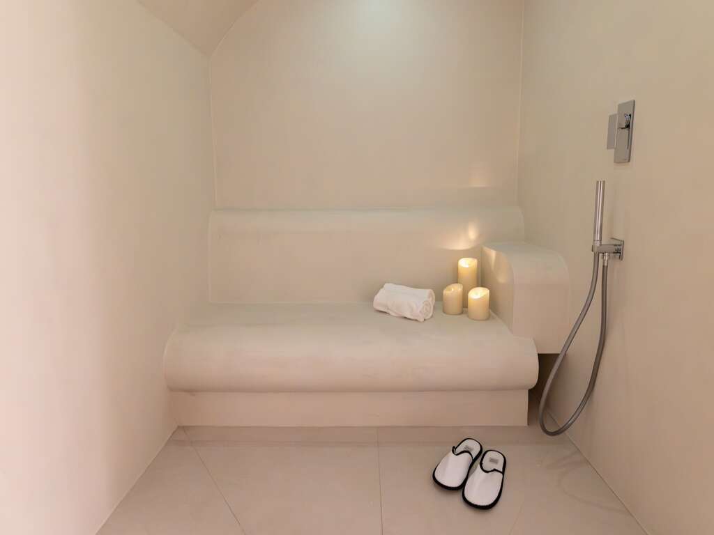 Séjour à deux pas de la Place Vendôme et dîner croisière excellence sur la Seine - 4* - 23