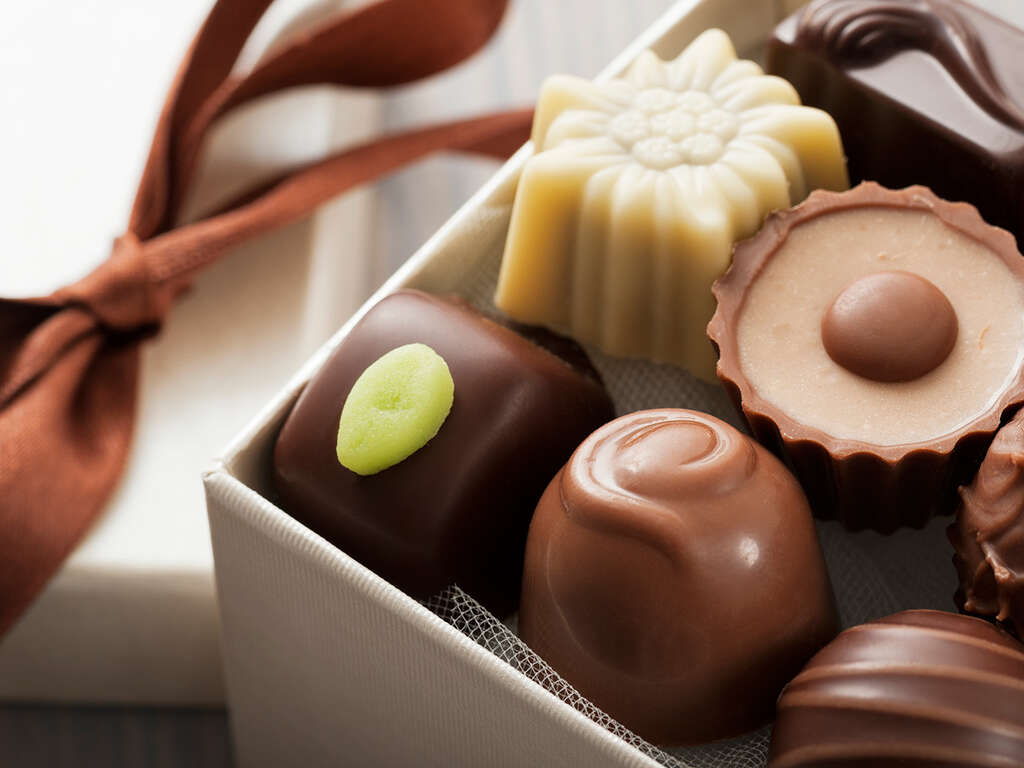 Une Saint Valentin 2026 en amoureux avec buffet gourmand, champagne et chocolats - 3* - 20