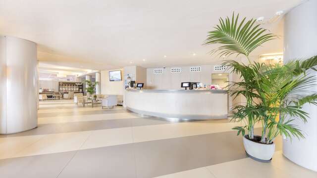 Be Live Adults Only Marivent