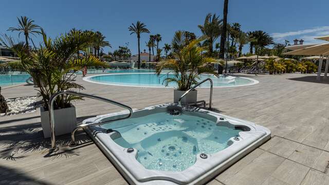 LIVVO Dunagolf Suites