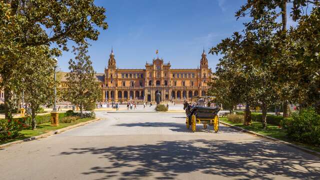 Escápate a Sevilla y descubre una bodega