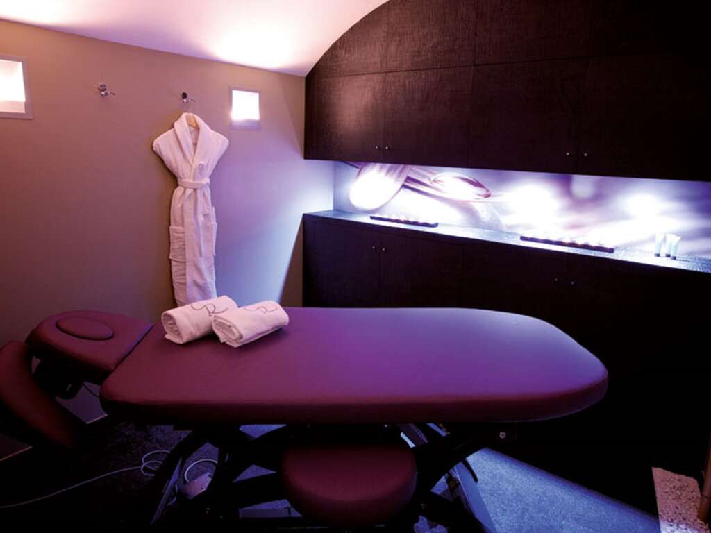 Séjour étoilé à Dijon avec accès privatif à l´espace détente - 4* - 6