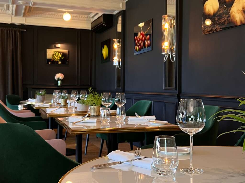 Séjour En Bourgogne Avec Dîner Et Visite De Cave Avec Dégustation De Vins - 4* (ref 10952)