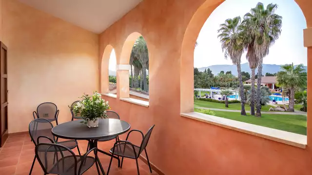 Estancia con piscina cerca de Cagliari