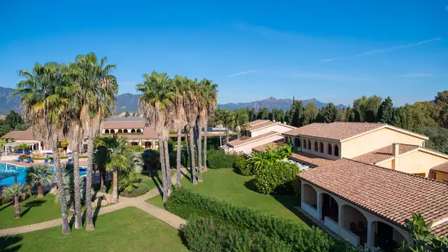 Estancia con piscina cerca de Cagliari