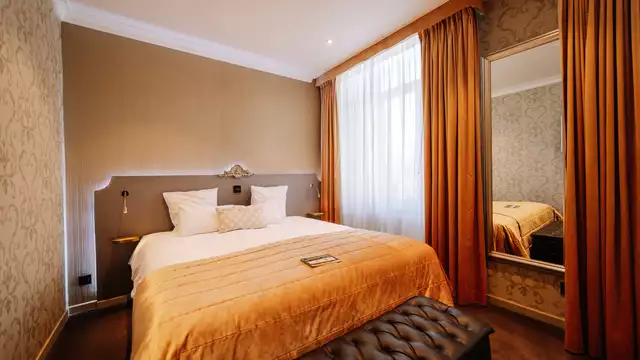 Promo: luxe en romantiek in een comfortkamer, met fles champagne inbegrepen