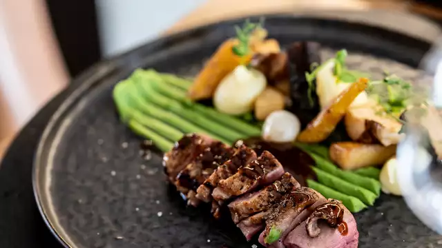 Fuga gastronomica con jacuzzi in camera, vicino a Dinant (a 2h da Lille e Reims)