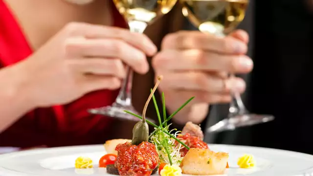 Luxe culinaire beleving op een prestigieuze kasteelhof in Limburg