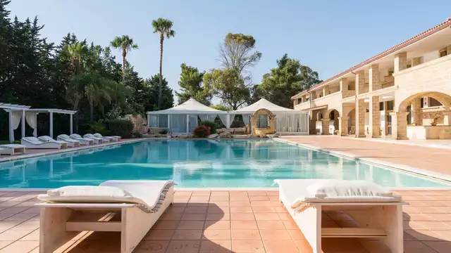 Una estancia cómoda y relajante en una típica casa de campo apuliana.