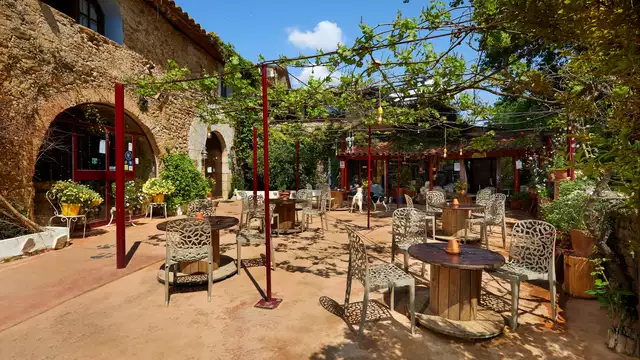 Estancia en la naturaleza cerca de Figueras