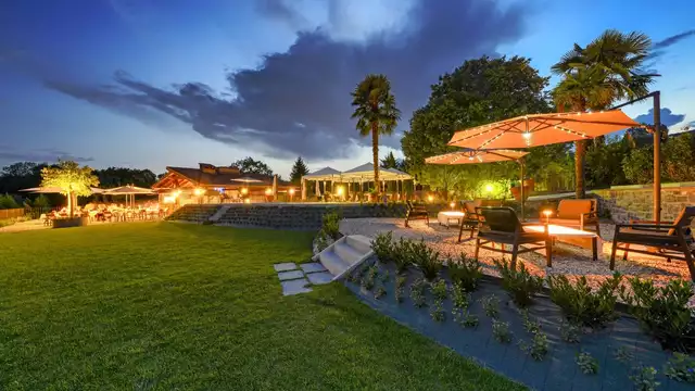 Alójate en Erba con acceso gratuito al spa.