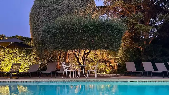 Gastronomisch weekend in een suite met privébubbelbad in een charmant 5-sterrenhotel in de buurt van Avignon