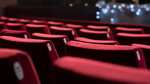 Soggiorno a tema con shared dining e divertimento al cinema a Helmond