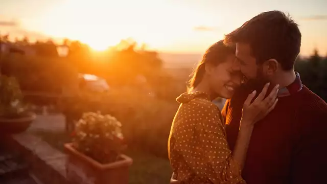 Escapada romántica en Bailén con botella de cava, chuches y parking gratis