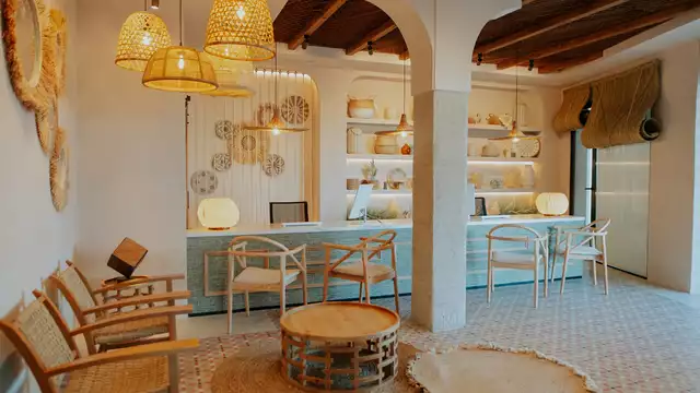 Escapada romántica con cena para dos y jacuzzi privado con vistas panorámicas