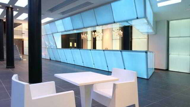 Apolo Suites Rentalmar