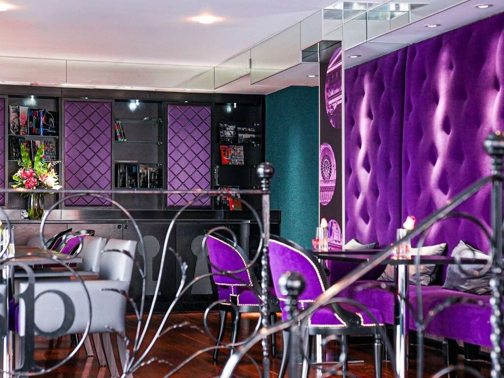 Escapade romantique au coeur de Paris avec Champagne et bains à remous privé - 4* - 2