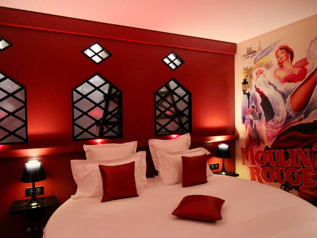 Escapade romantique au coeur de Paris avec Champagne et bains à remous privé - 4* - 15