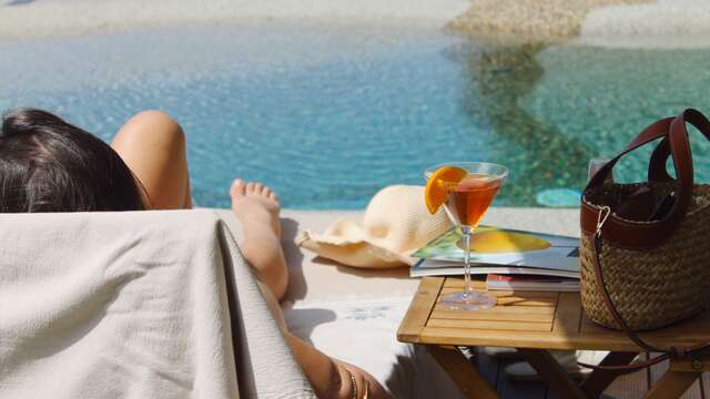 Escapada romántica con desayuno, cava y bombones