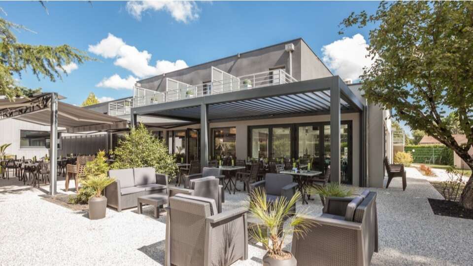Logis Au Comté d'Ornon Hôtel et Spa